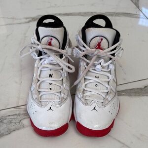 Kid's Jordan 6 Rings Shoes - White / Black / University Red  size 5y